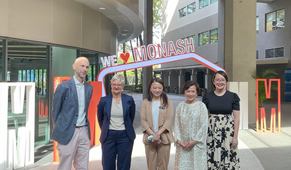 monash senior leaders and YB Hannah Yeoh and YB Michelle Ng