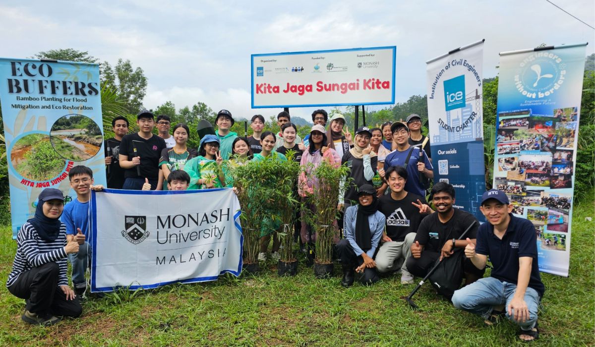 flood mitigation team group pic