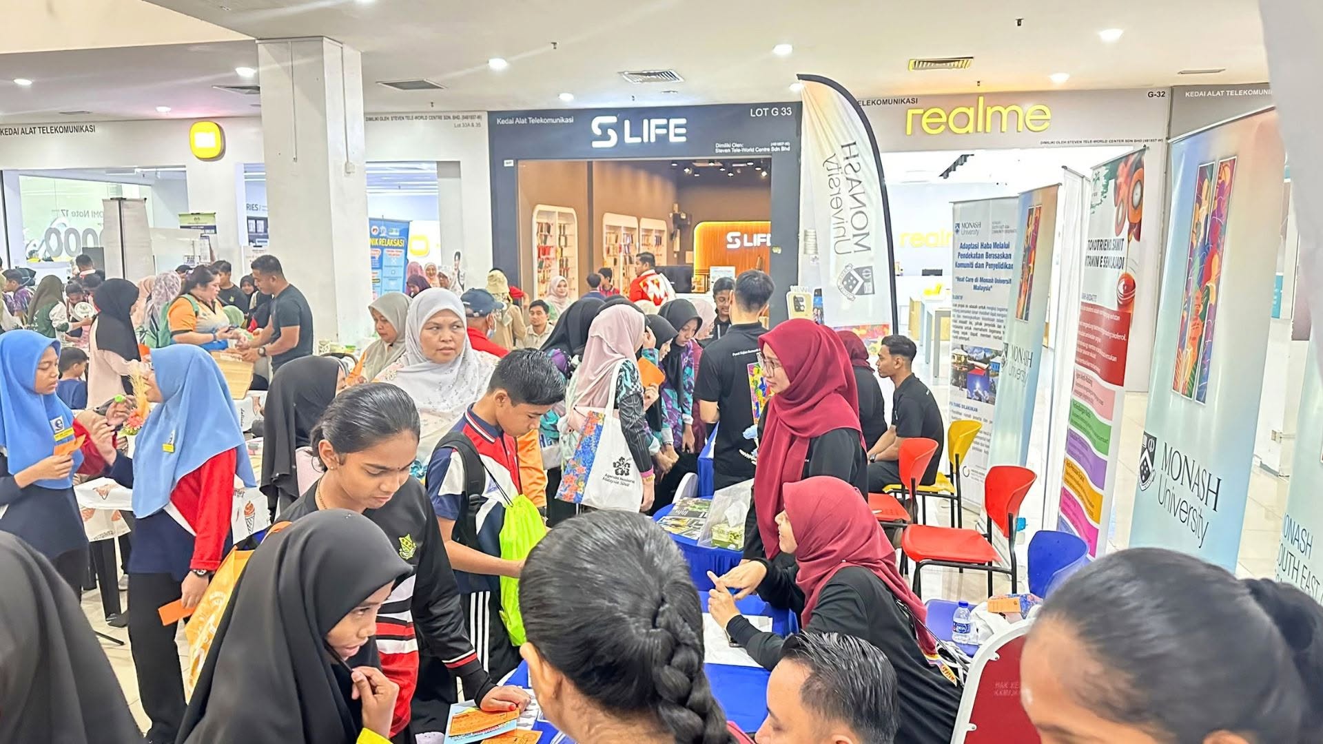 Community Engagement - Segamat District Malaysia Health Wellness Month (BMSS) 2026 Exhibition & Interactive Games 7 Community Engagement - Segamat District Malaysia Health Wellness Month (BMSS) 2026 Exhibition & Interactive Games 7