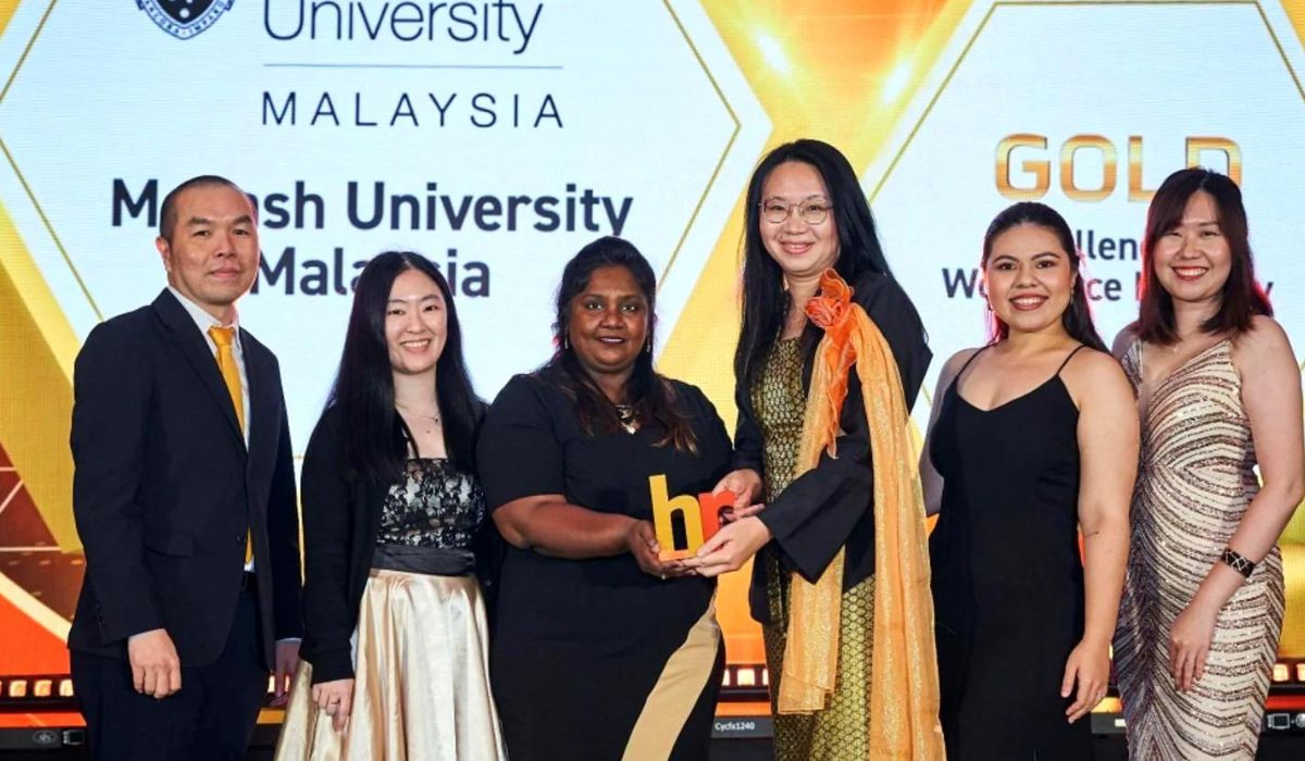 Janice Wong Receiving Award
