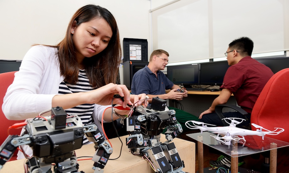 Master&rsquo;s students working on robotics and drone projects